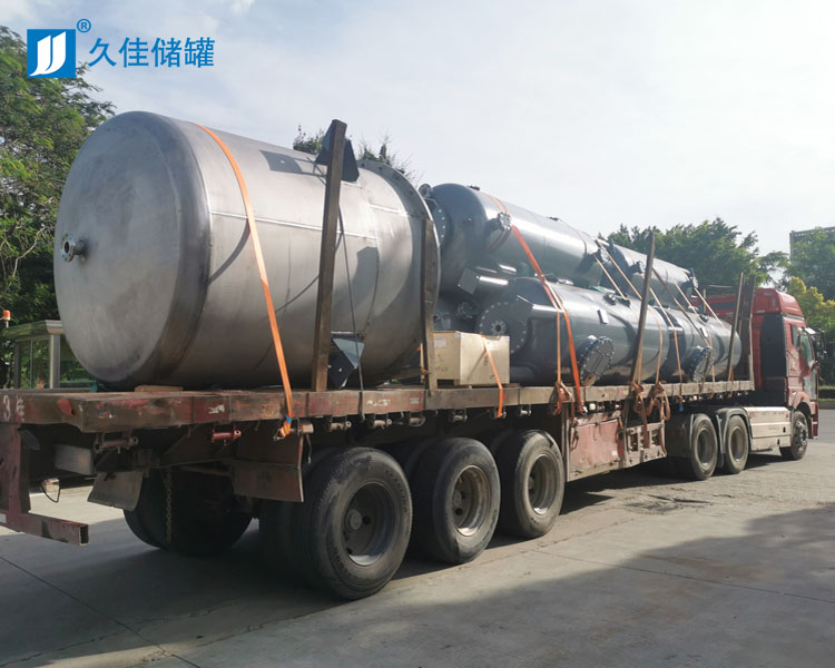广州名泽环保DN1200钢衬塑离子柱5立方不锈钢反应罐20210611-4副.jpg